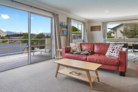 'mount Iron Edge' With Mountain Views * Wanaka