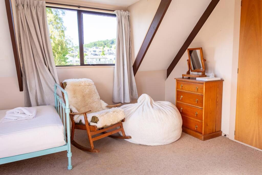 Quintessentially Kiwi On Aubrey Holiday home Wanaka