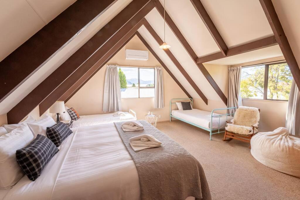 Holiday home Quintessentially Kiwi On Aubrey Wanaka