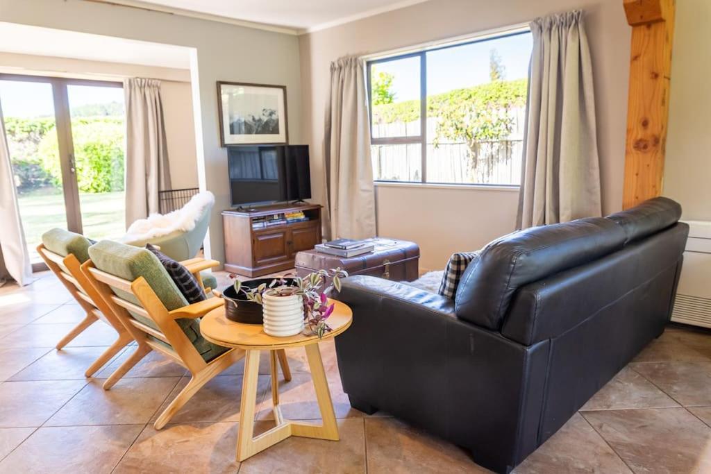 Quintessentially Kiwi On Aubrey Holiday home Wanaka