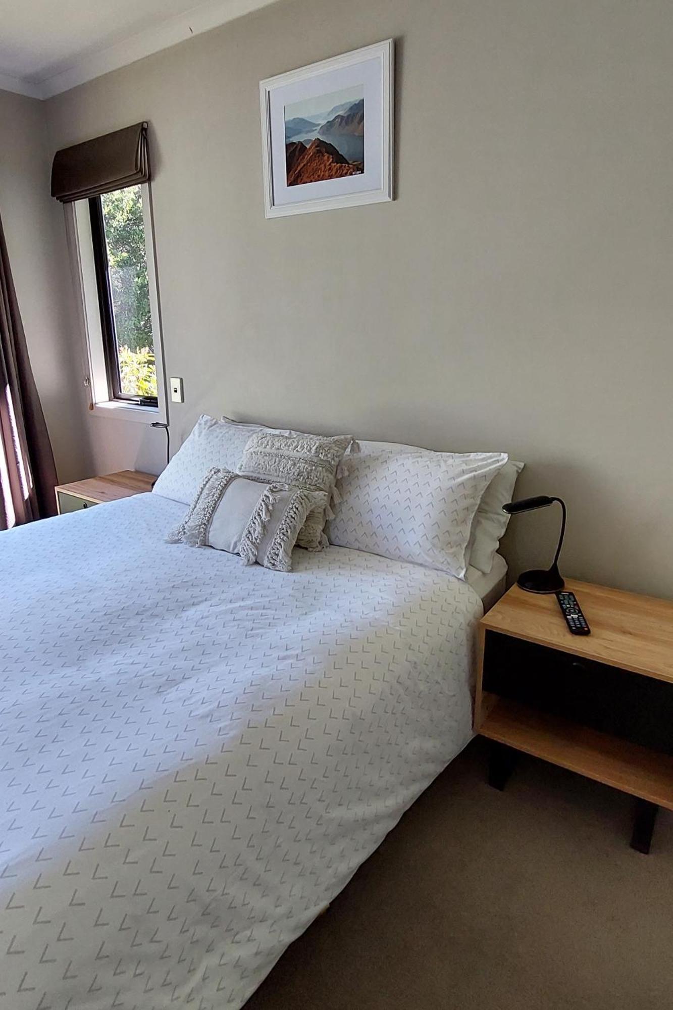 Private Guest - No Kitchen Guest house Wanaka