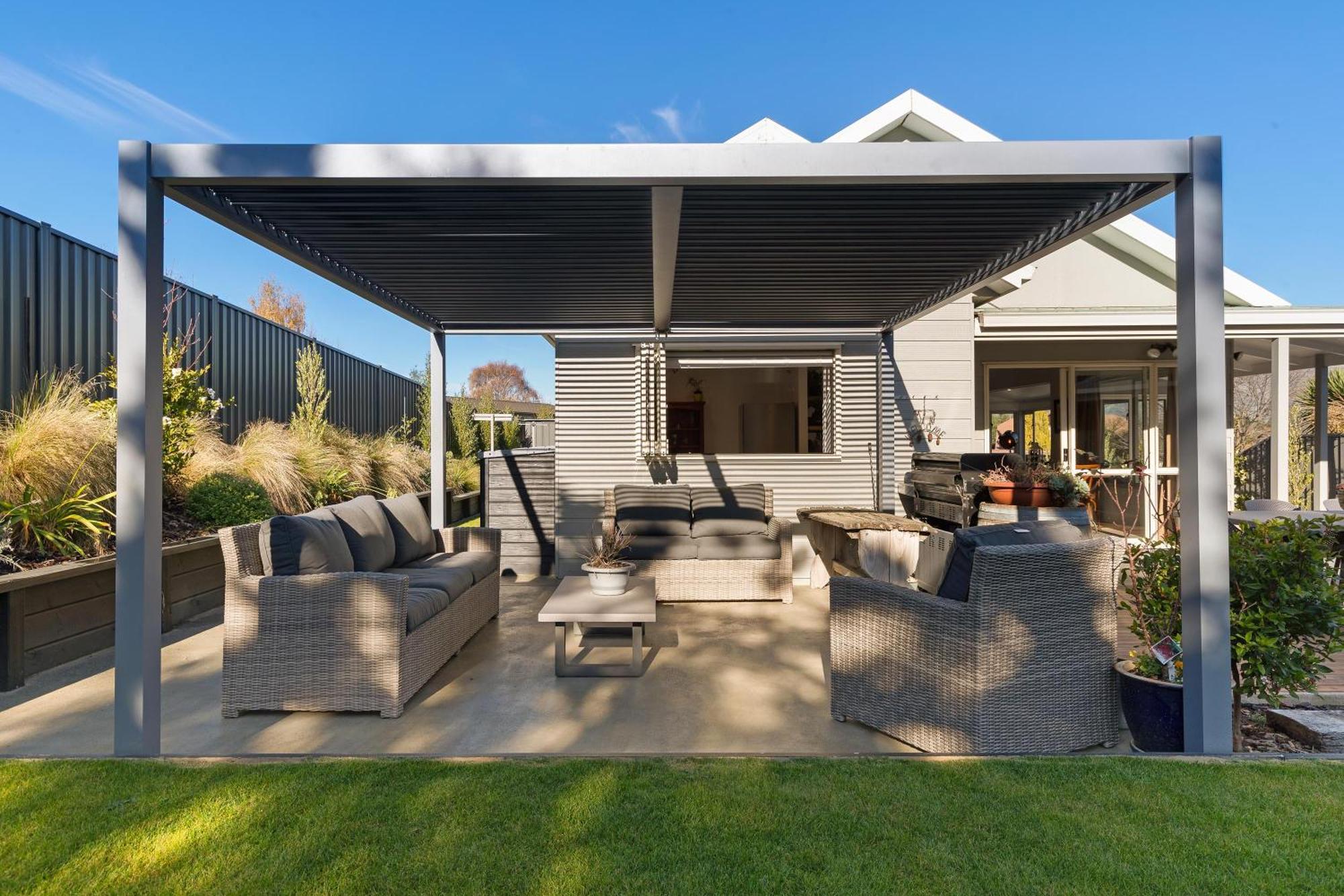 The Mount Iron Bothy Villa Wanaka