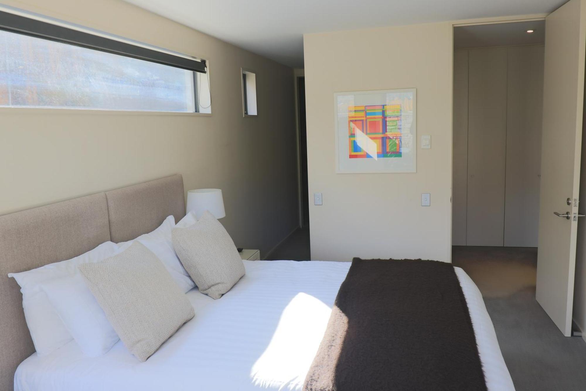 Lakeshore Springs Apartments Apartment
