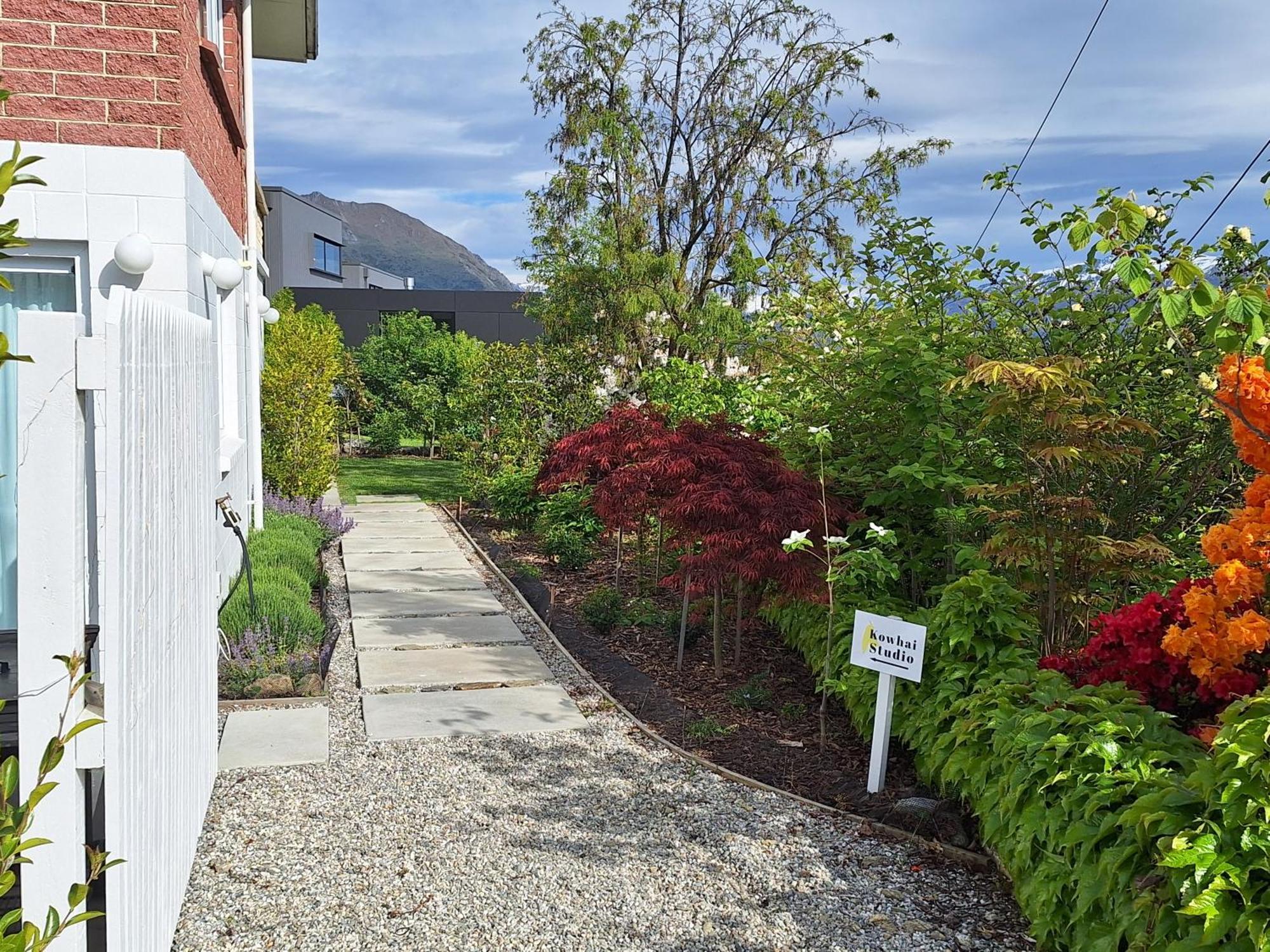 Kowhai -private Opposite Golf Course In Apartment