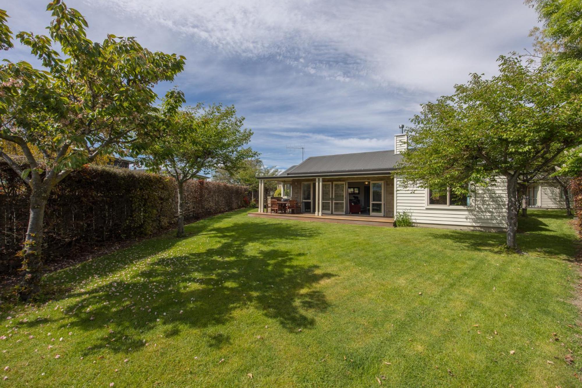 Meadowstone Executive Close To *