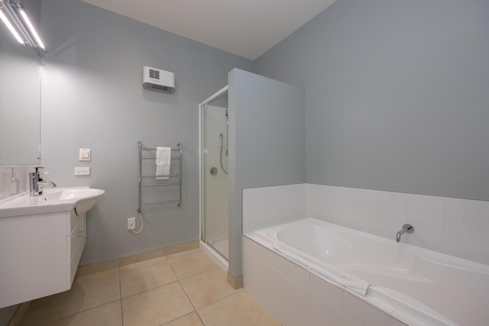 Meadowstone Executive Close To