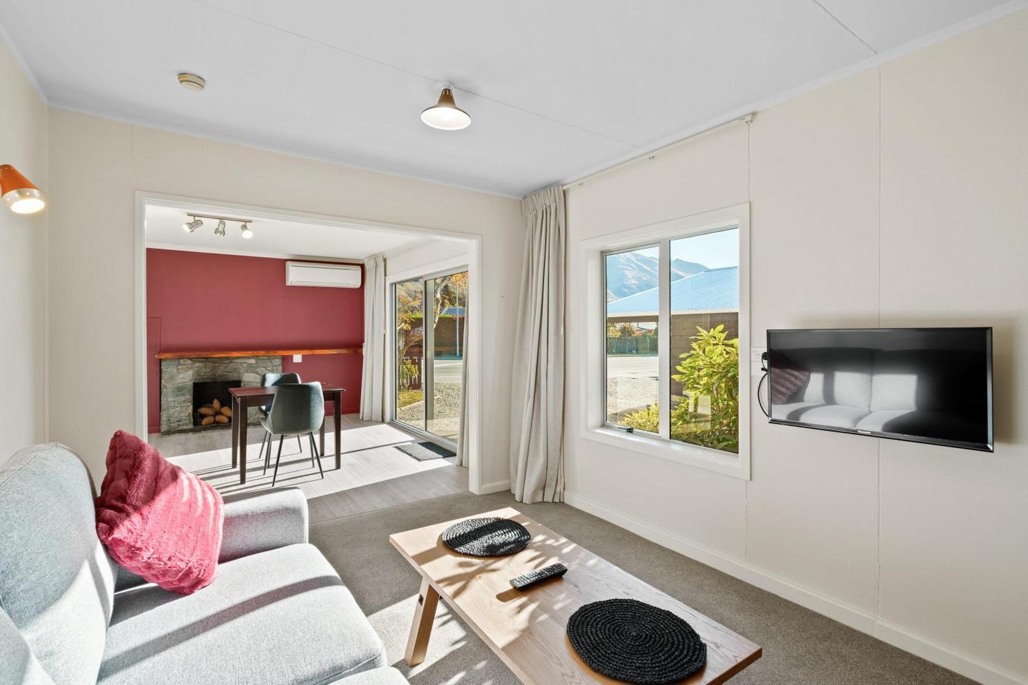 Renovated Classic With Views Holiday home