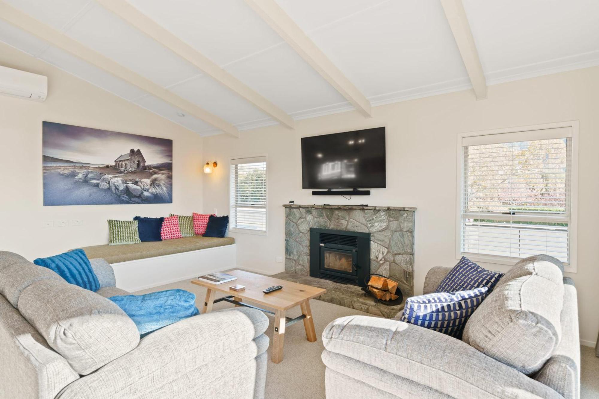 Holiday home Renovated Classic With Views *