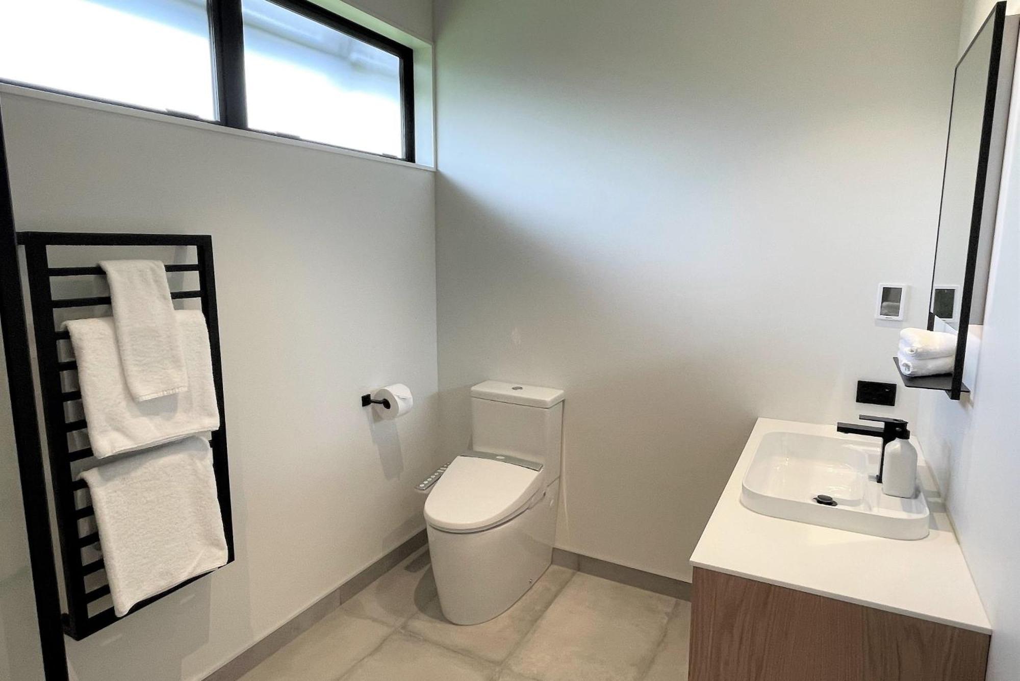 Luxurious And Alpine Views Holiday home Wanaka