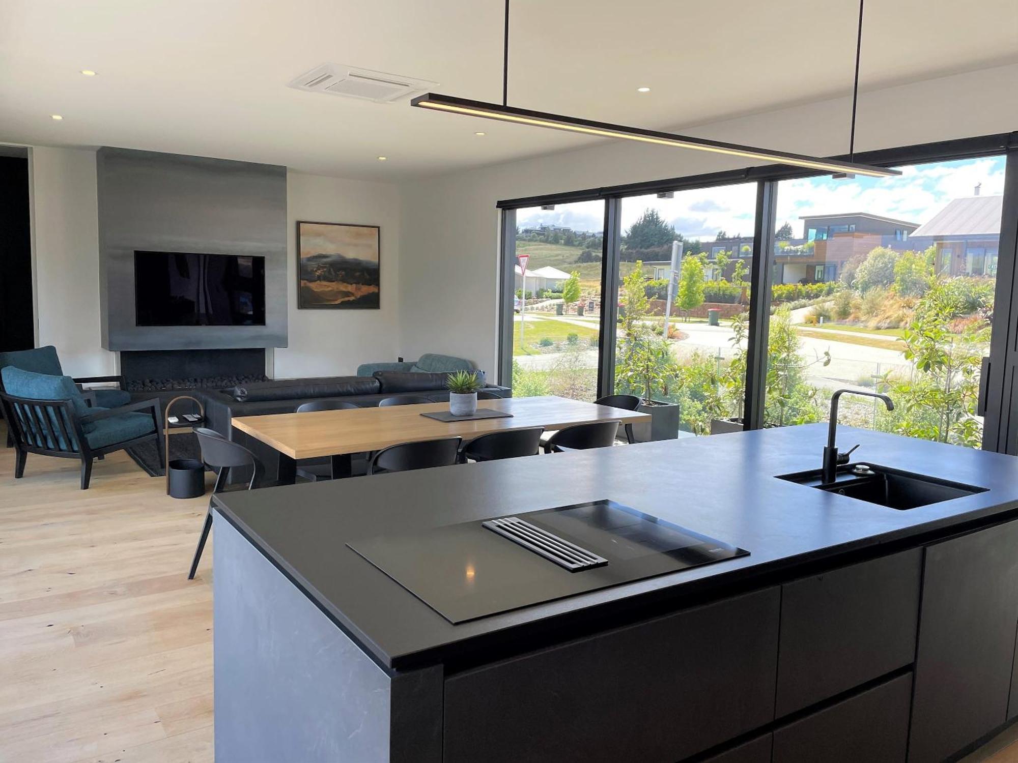 Luxurious And Alpine Views * Wanaka