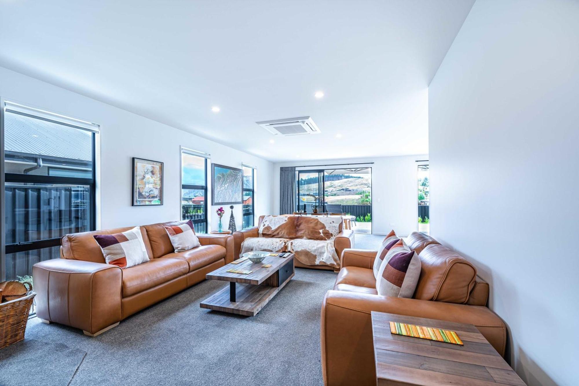 The Heights Vista Retreat *