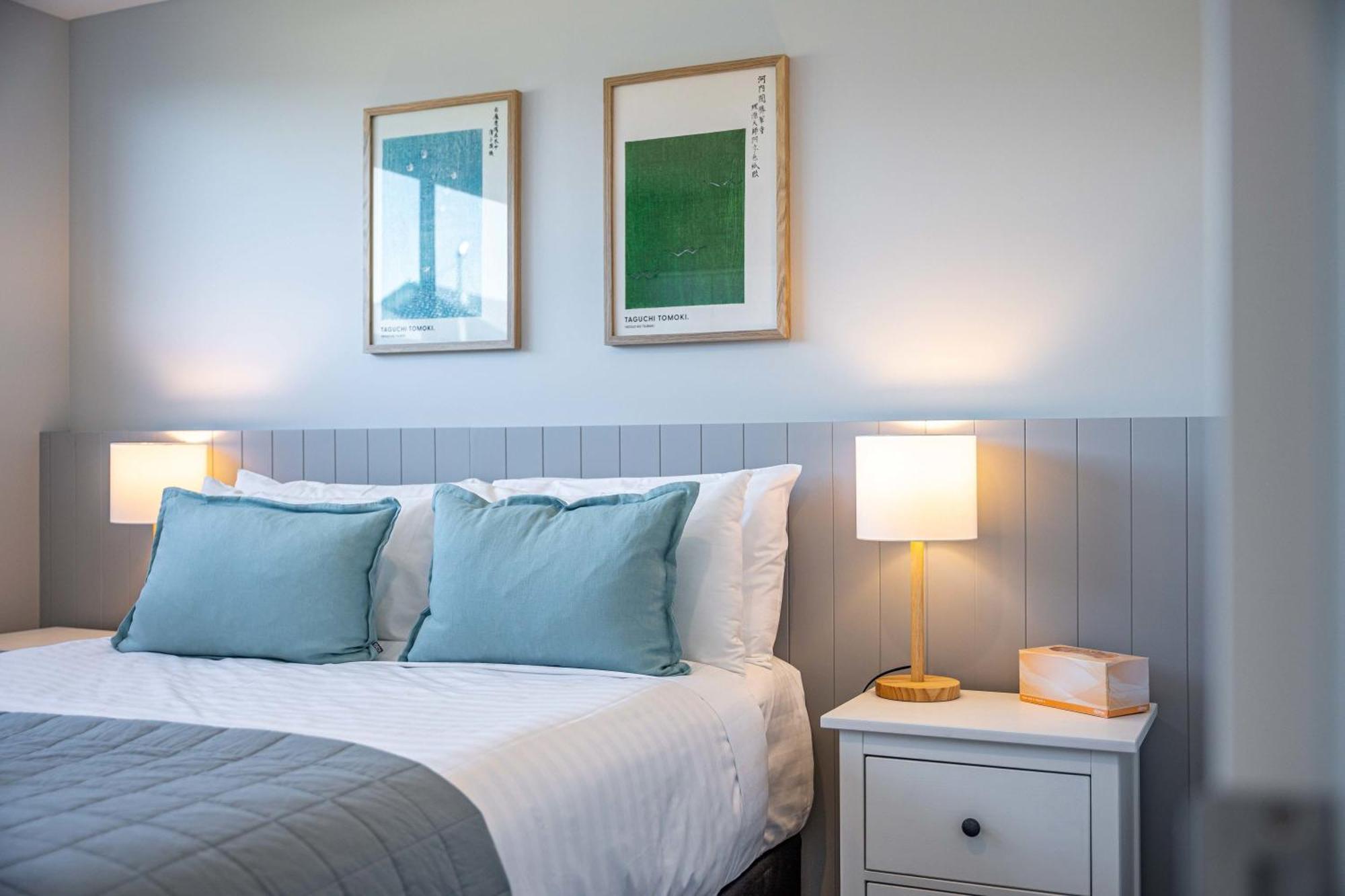 Stylish Panoramic Mountain And Views Holiday home