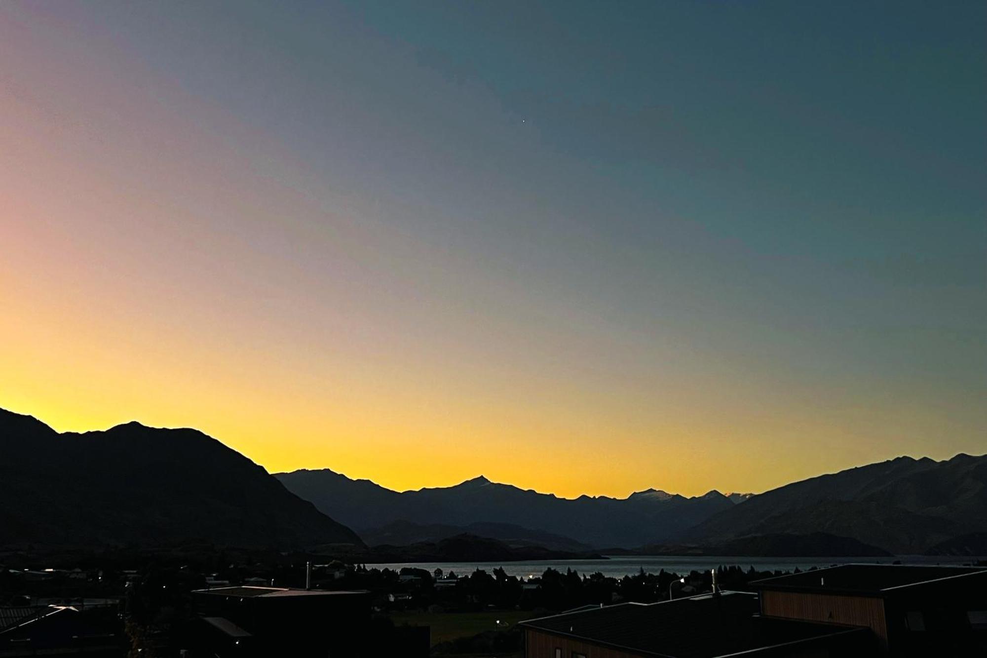 Stylish Panoramic Mountain And Views Wanaka