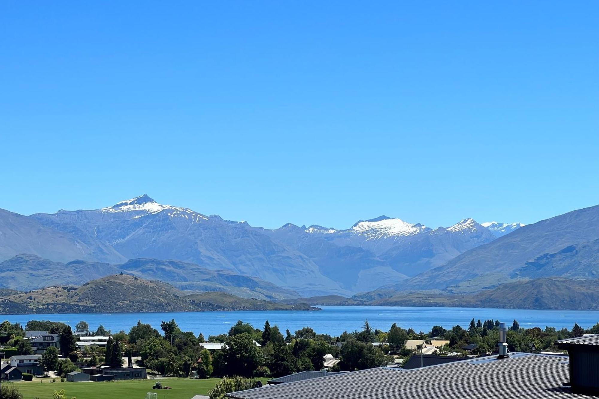 Holiday home Stylish Panoramic Mountain And Views Wanaka
