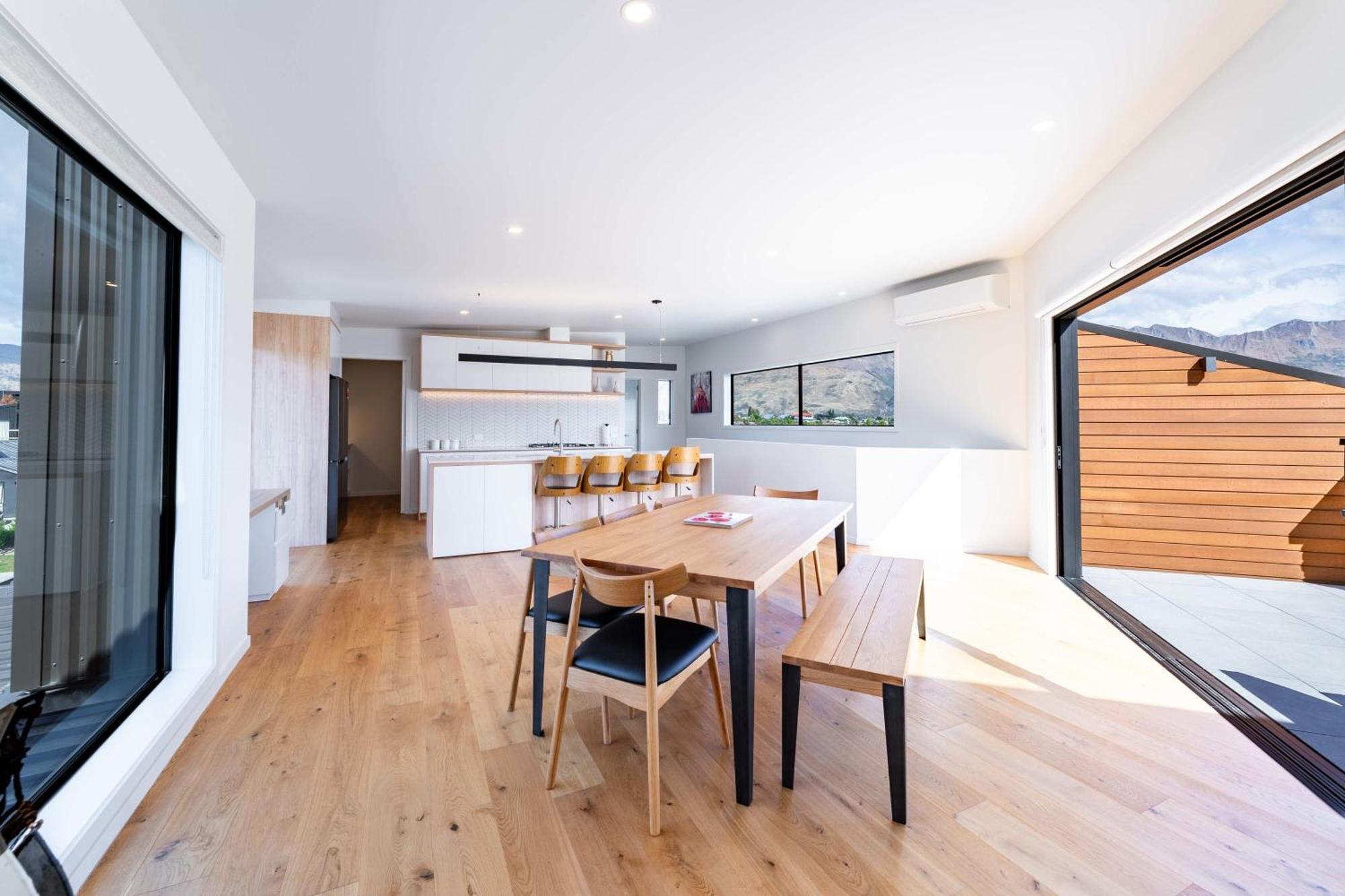 Grand Alpine Vista Escape Holiday home Wanaka