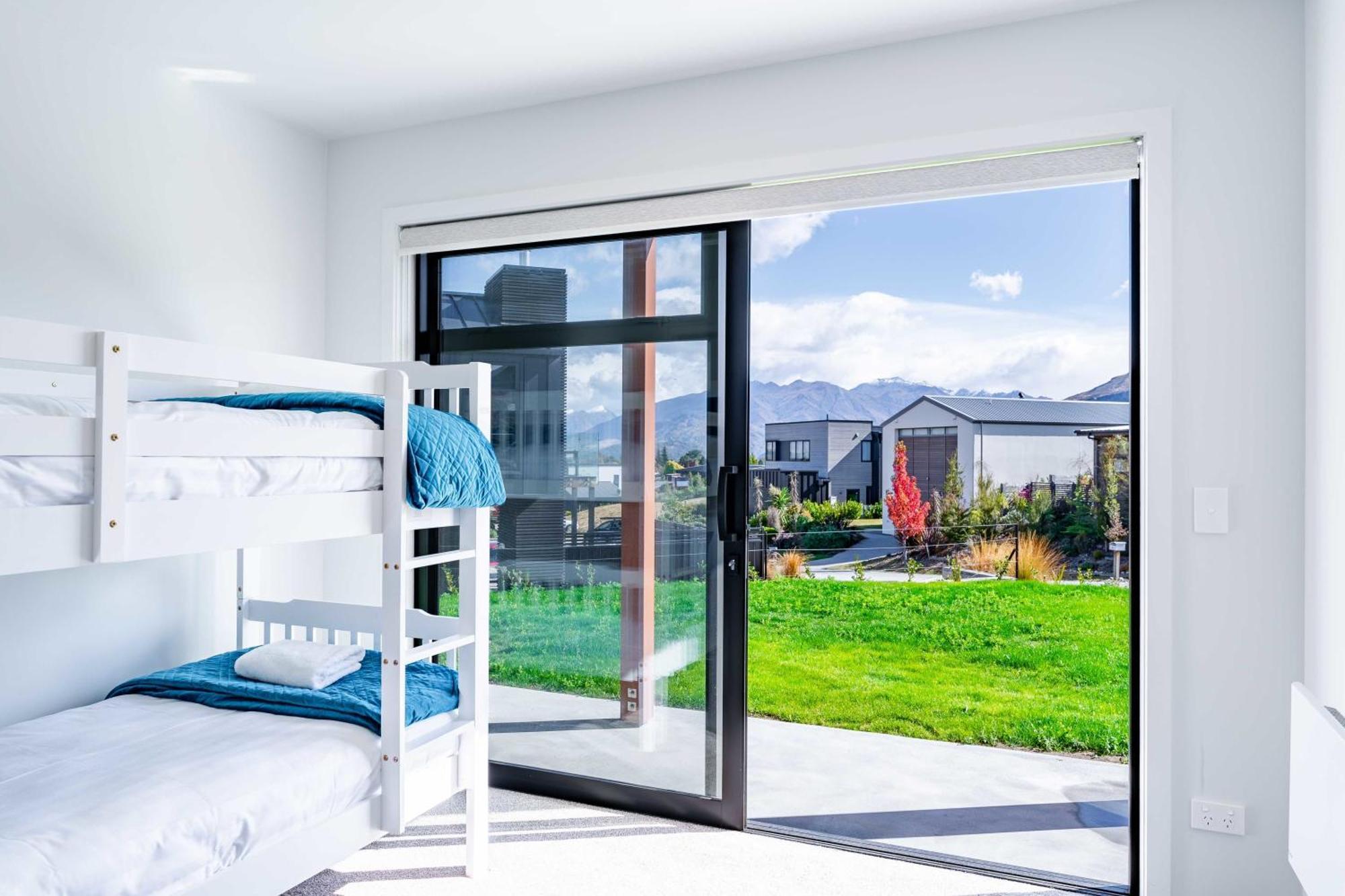Grand Alpine Vista Escape Holiday home