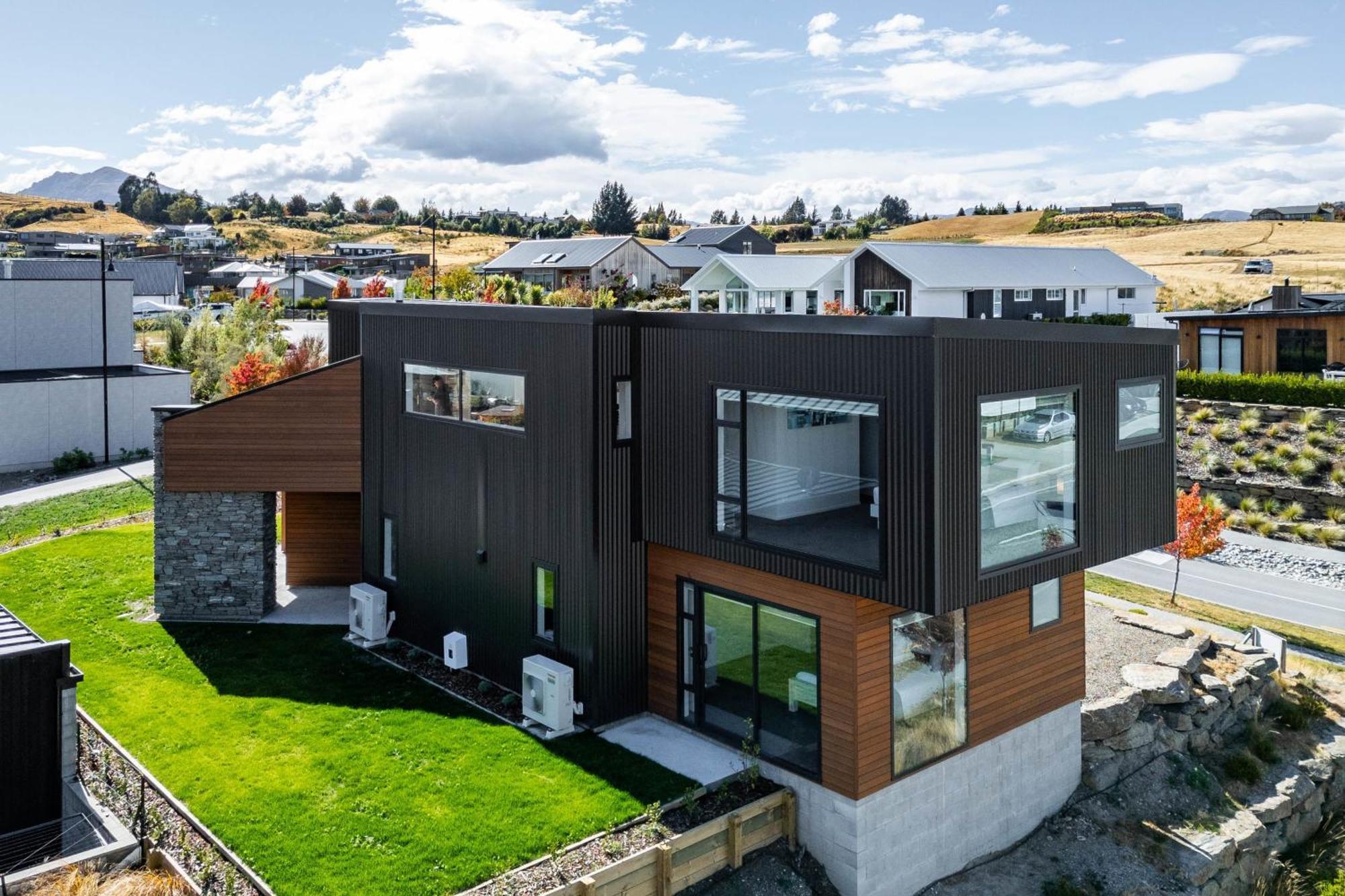 Grand Alpine Vista Escape Holiday home *