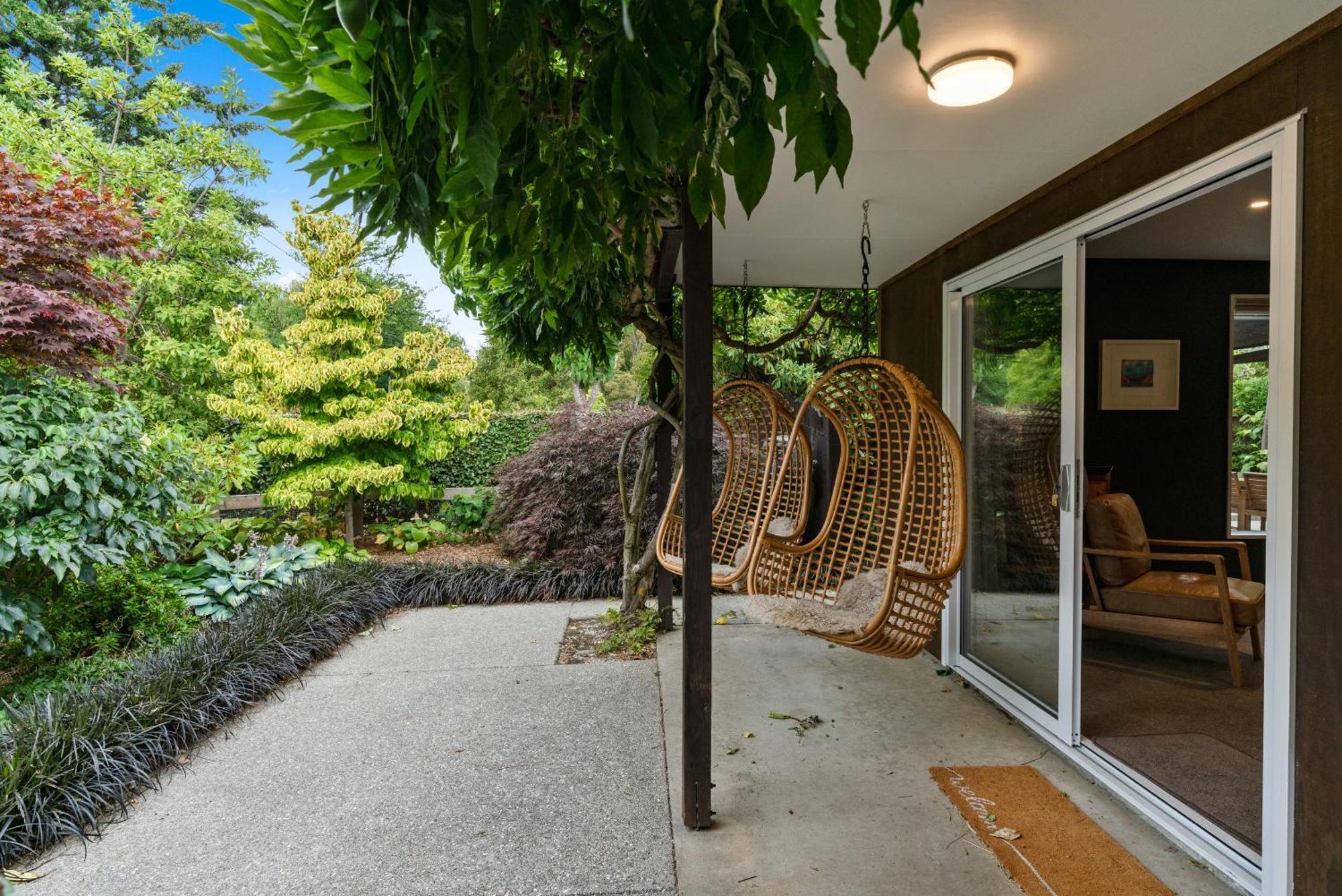 Eely Point Oasis - Holiday Holiday home Wanaka