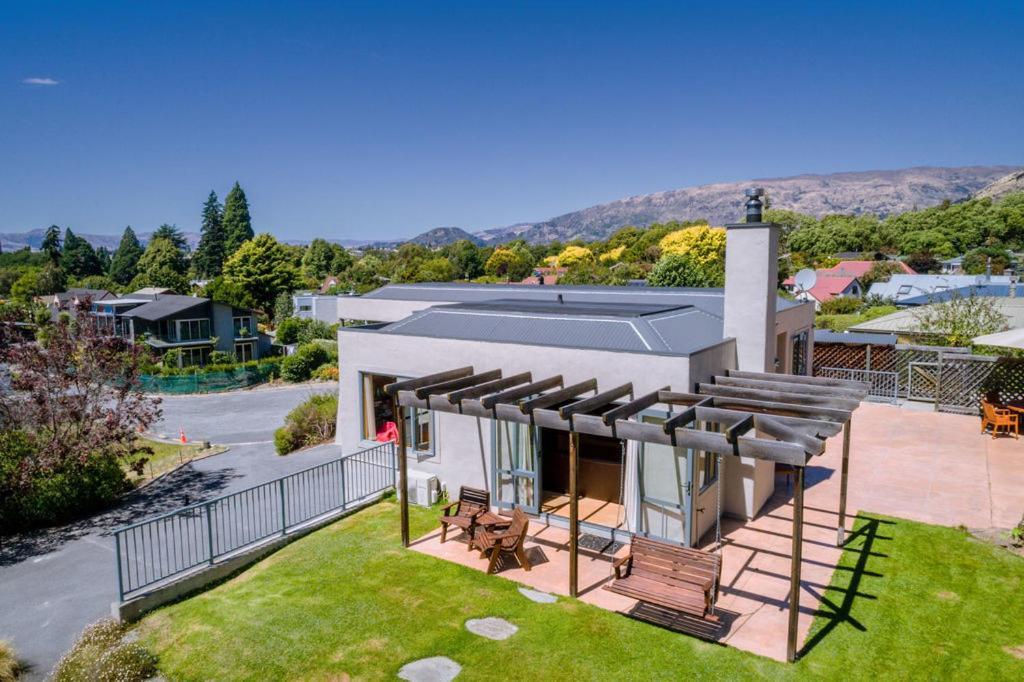 Holiday home Sargood Splendour - Wanaka