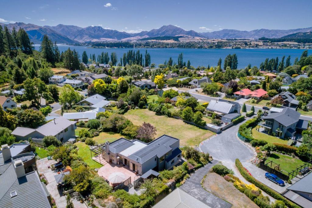 Sargood Splendour - * Wanaka