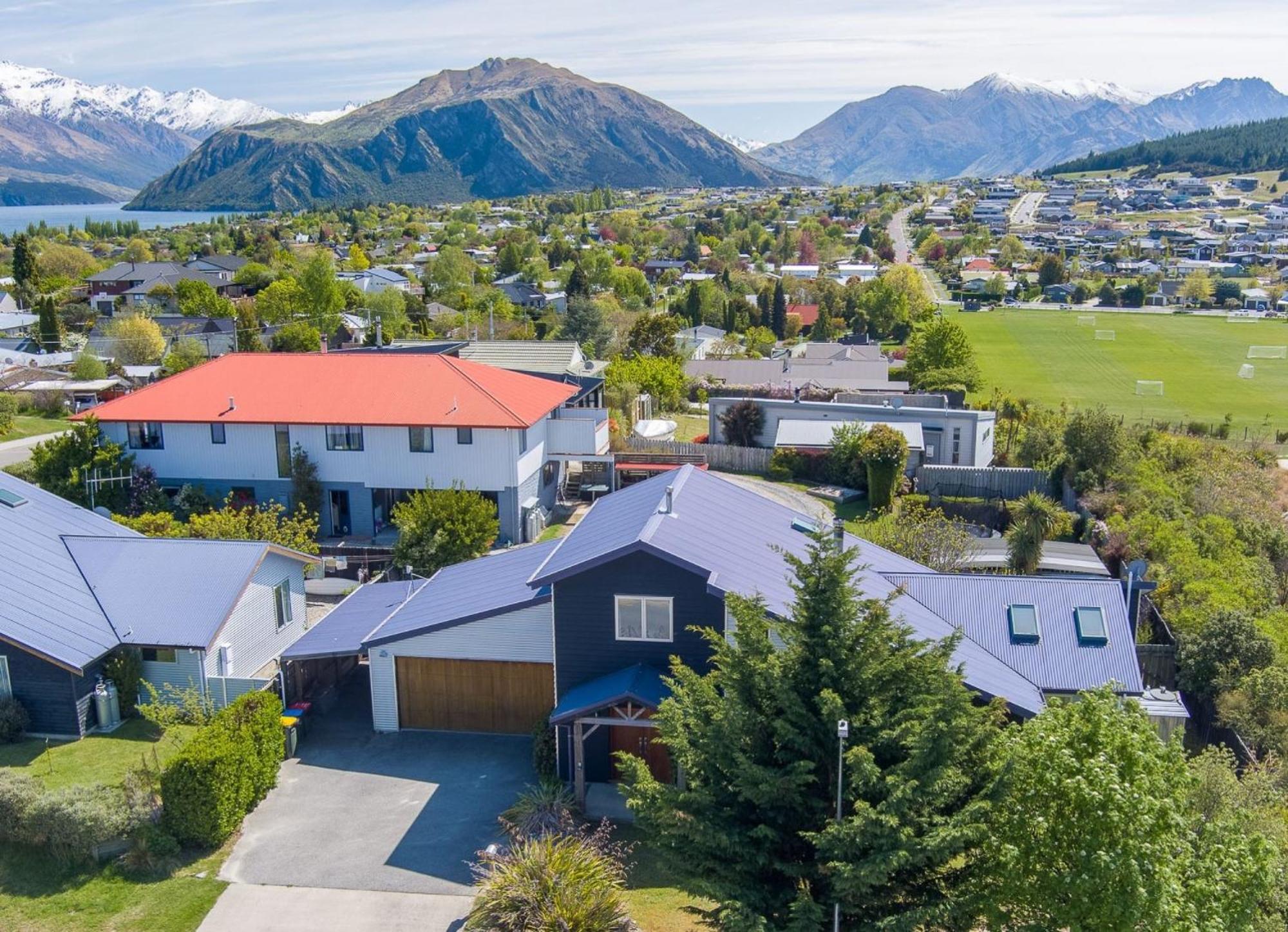 Views On Koru * Wanaka
