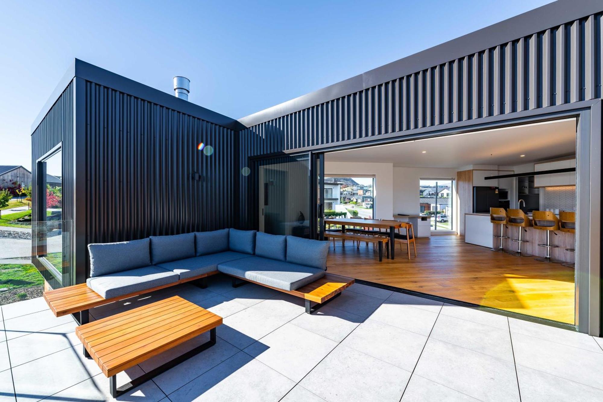 Grand Alpine Vista Escape Holiday home