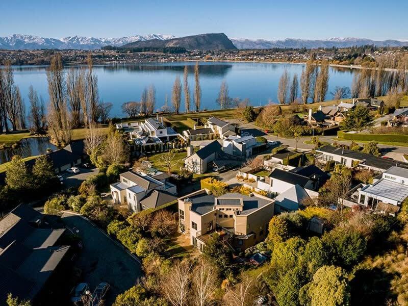 Lake View *