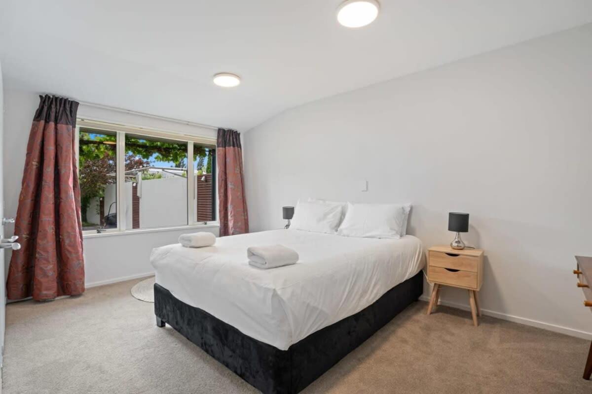 Lakeside Premier Holiday home