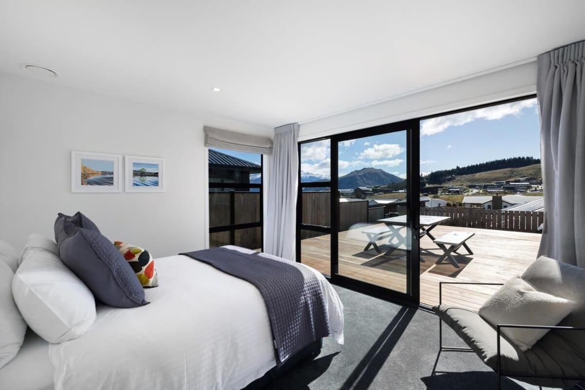 Holiday home Views From The Heights Wanaka