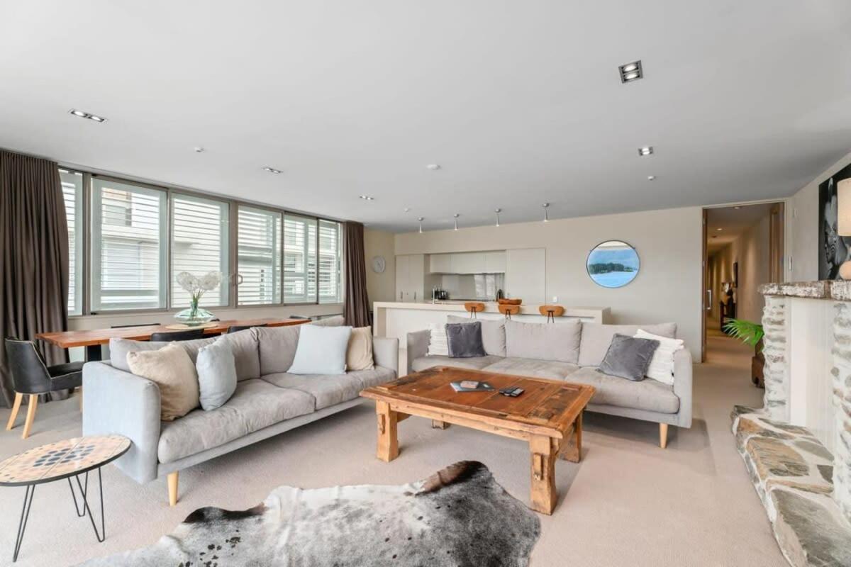 Luxury Lakeview On Ardmore With Sauna Apartment