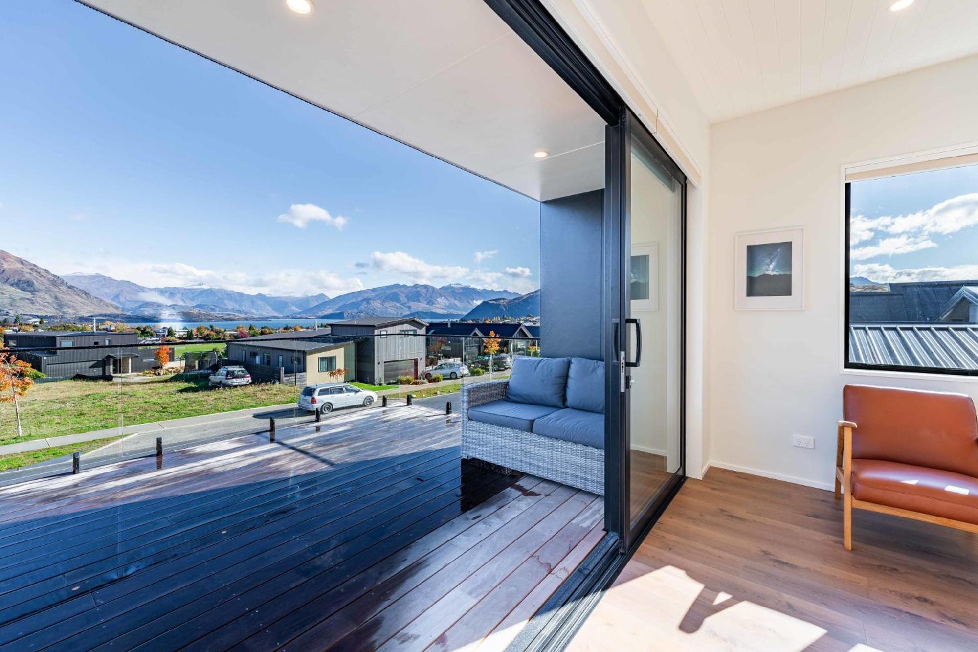 Holiday home Stylish Panoramic Mountain And Views Wanaka