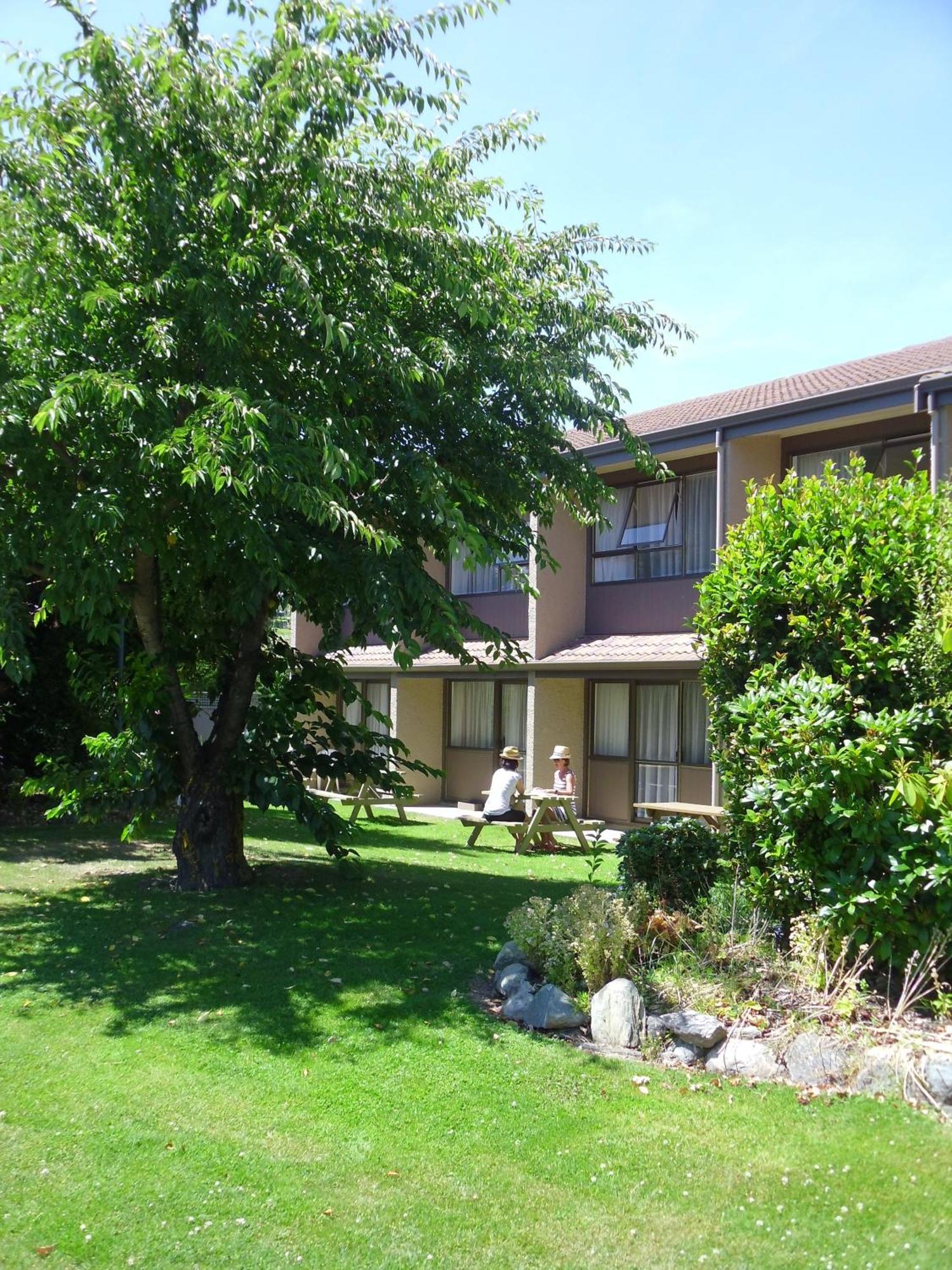Fairway & Motel