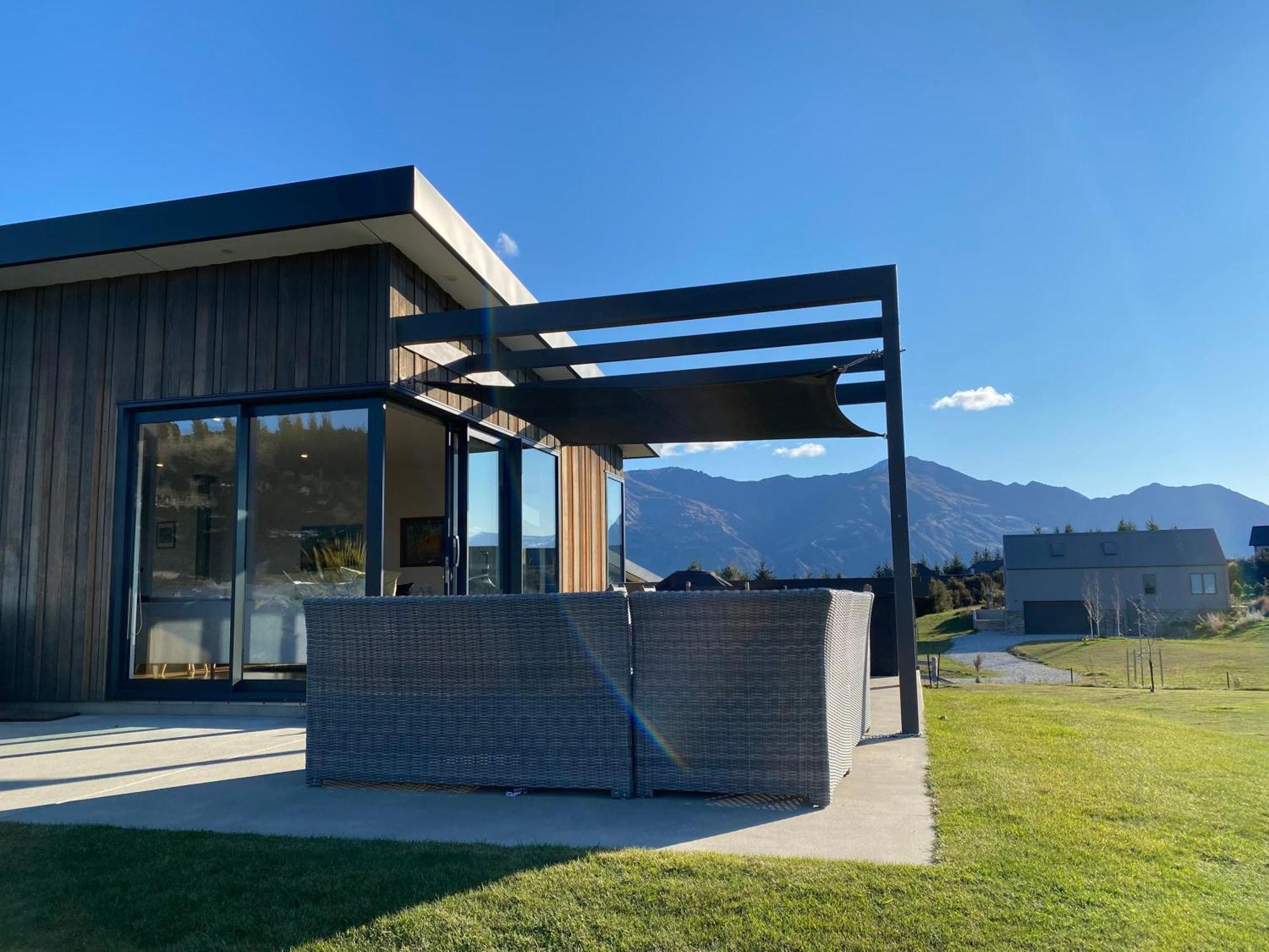The Yellow Door Holiday home Wanaka