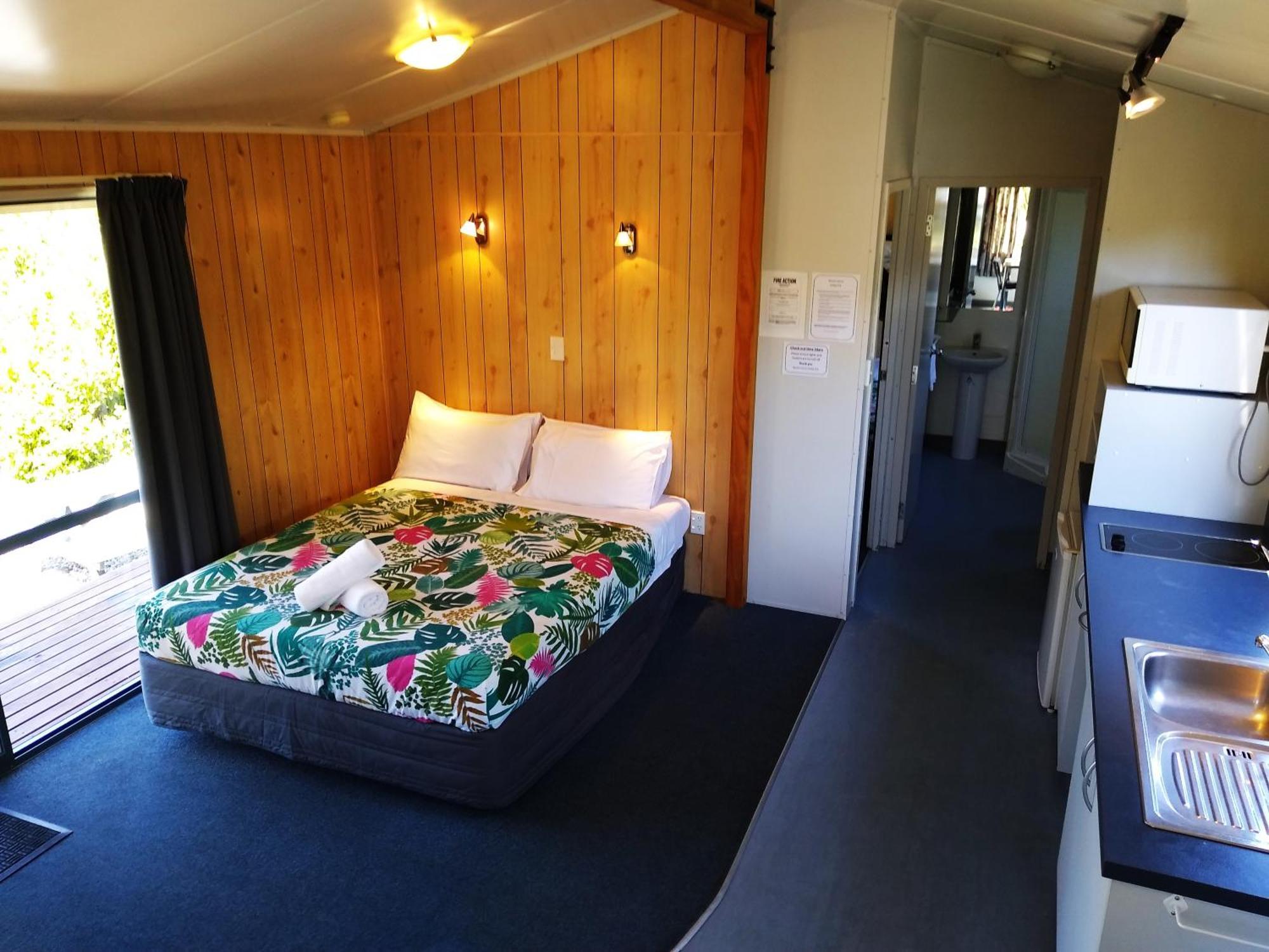 Campsite Hampshire - *