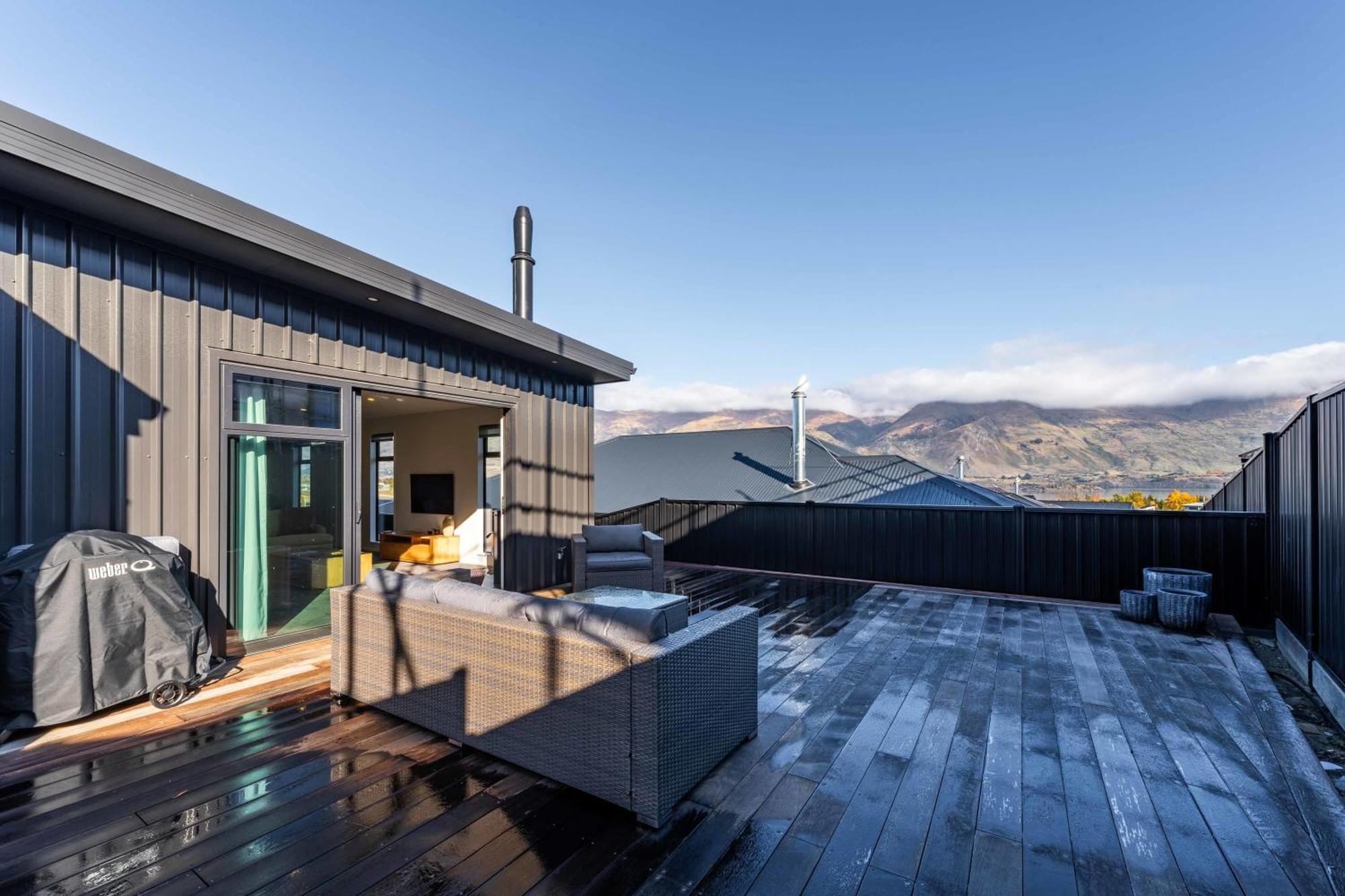 Cosy Kirimoko Escape Holiday home *