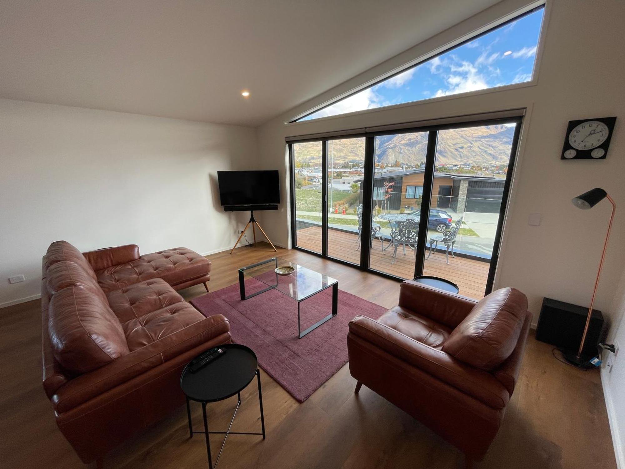Apartment Easy-living With Views Wanaka