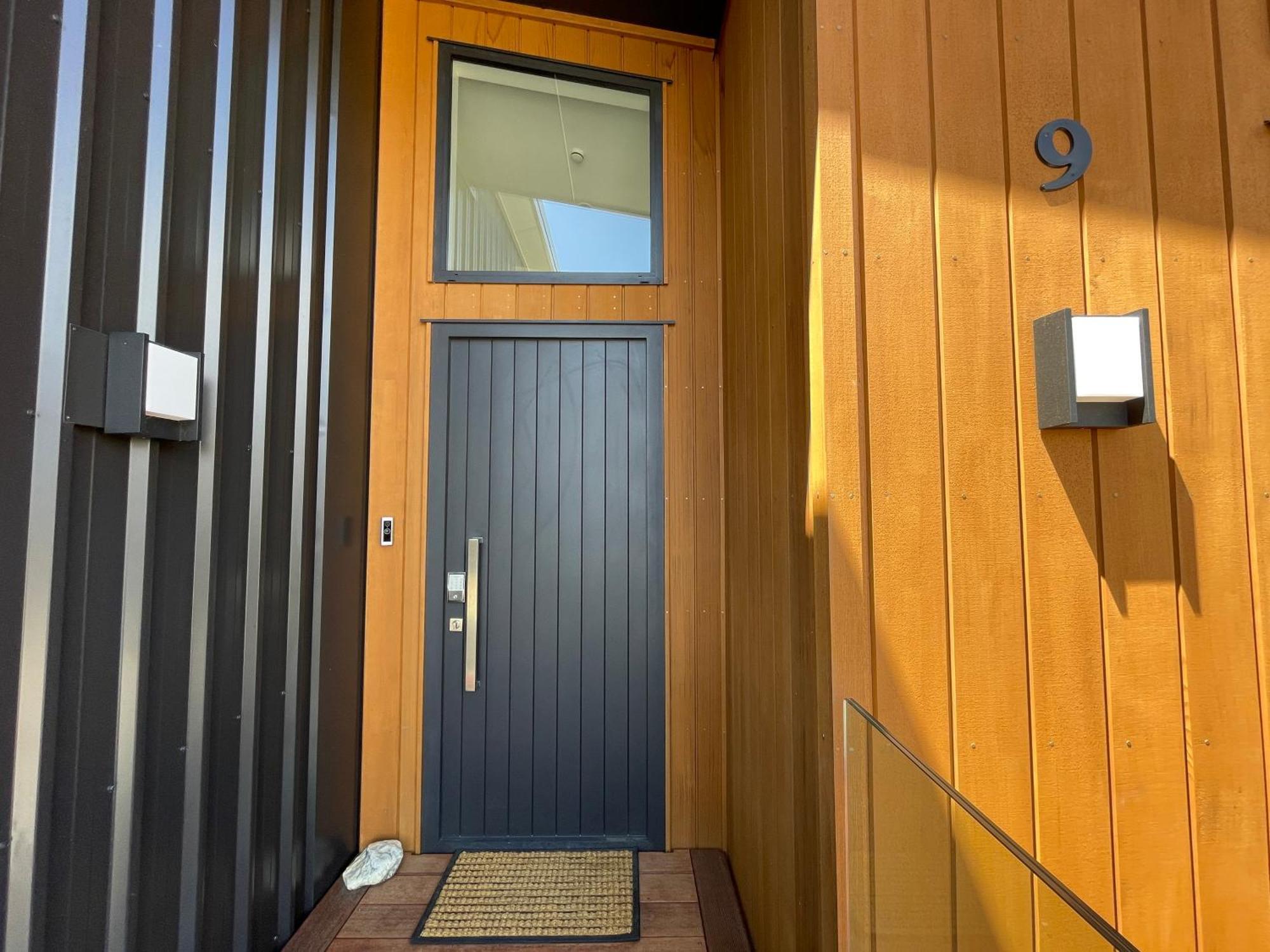 Apartment Easy-living With Views Wanaka