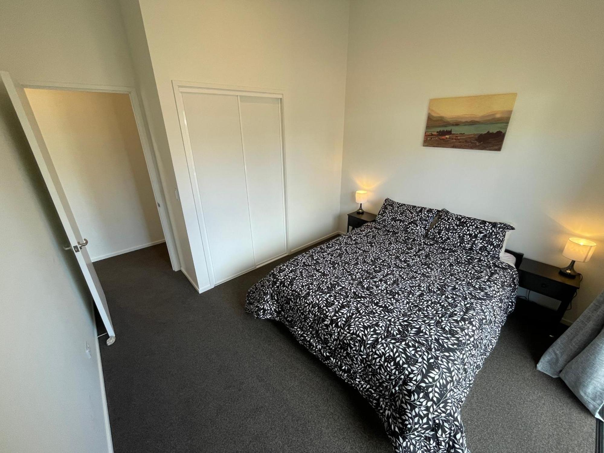 Easy-living With Views * Wanaka