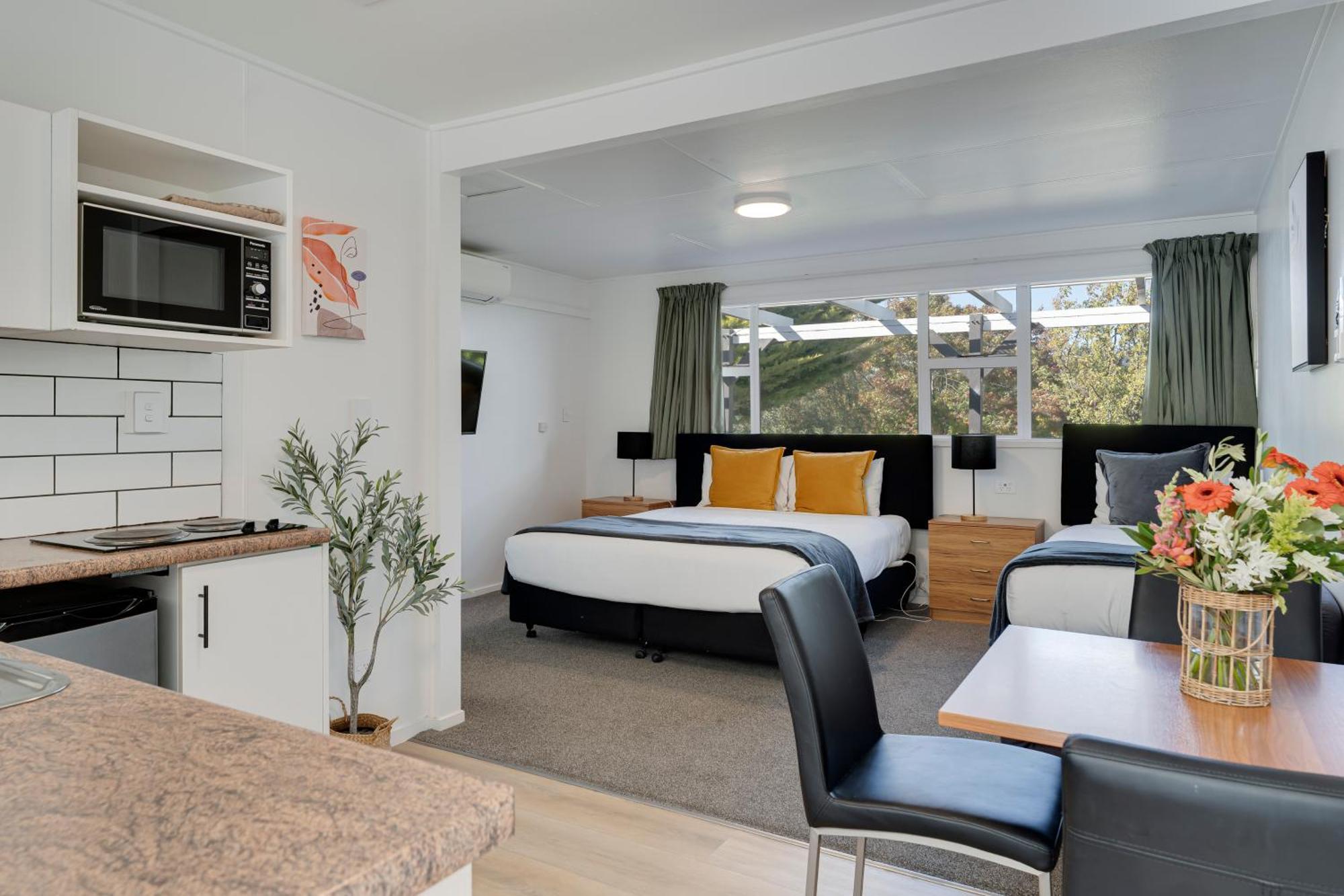 Motel Archway & 4*