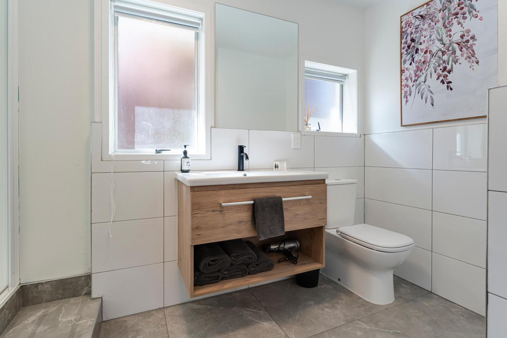 Archway & 4* Wanaka