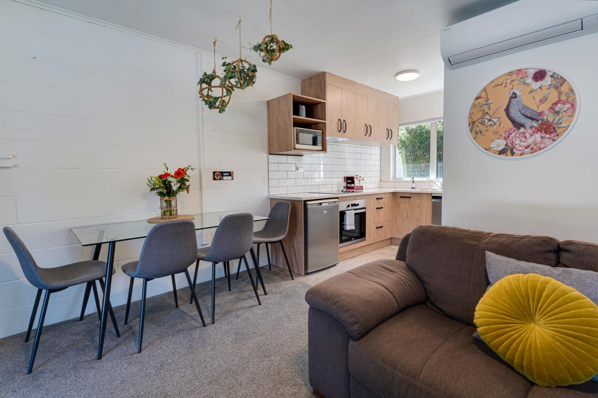 Archway & 4* Wanaka