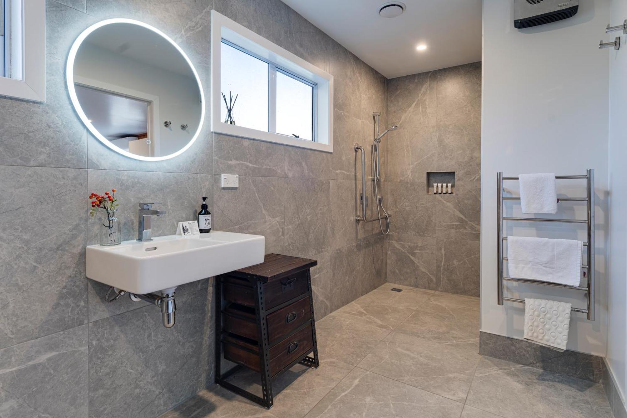 Archway & 4* Wanaka