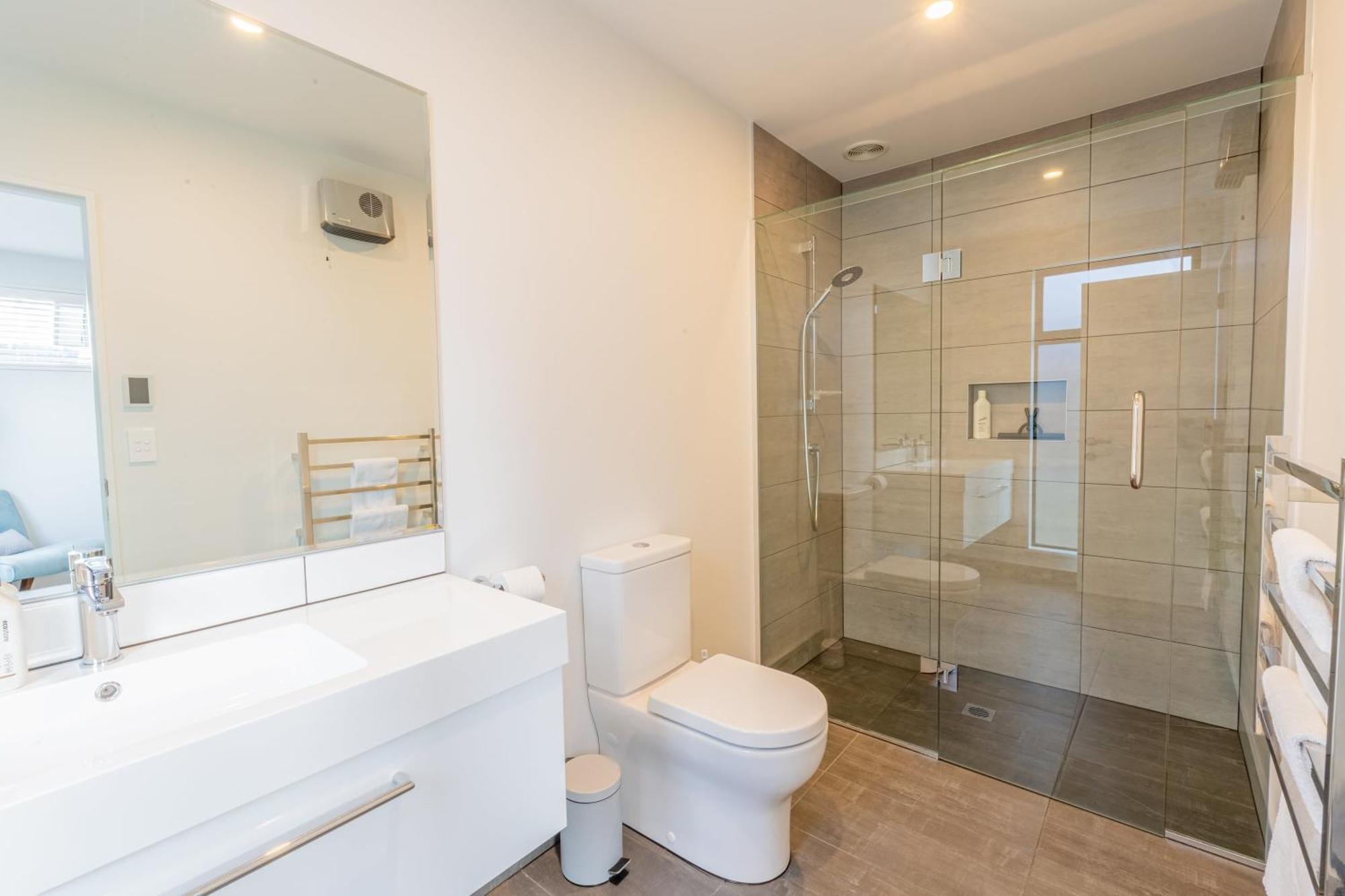 Fantastic Views On Farrant Dr Holiday home