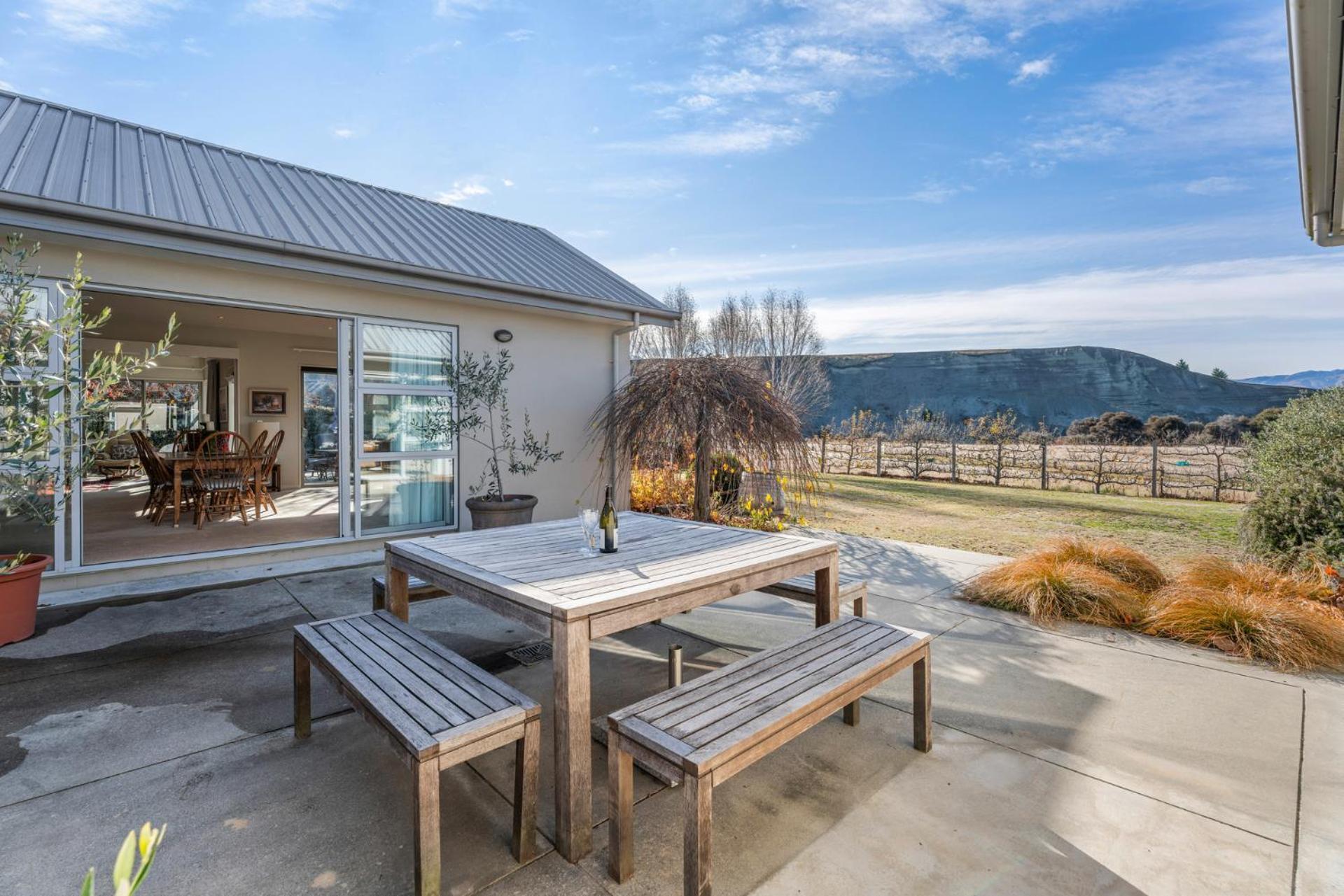 Tranquil On Ribbonwood - Holiday home Wanaka