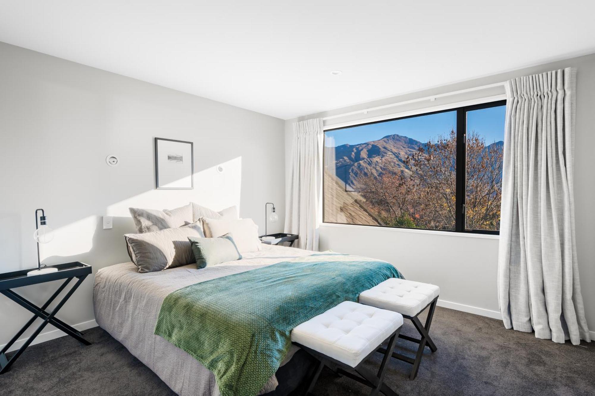 Beacon Point Retreat By Sotheby's Luxury Homes Wanaka