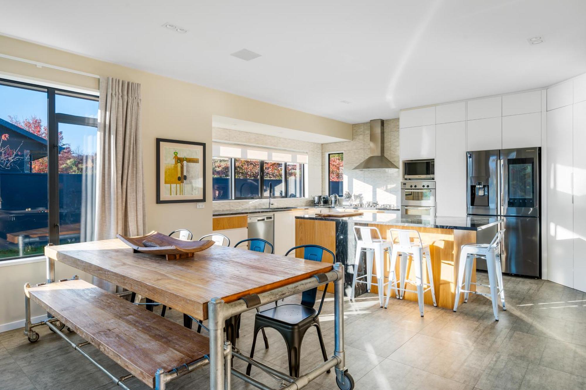 Beacon Point Retreat By Sotheby's Luxury Homes Wanaka