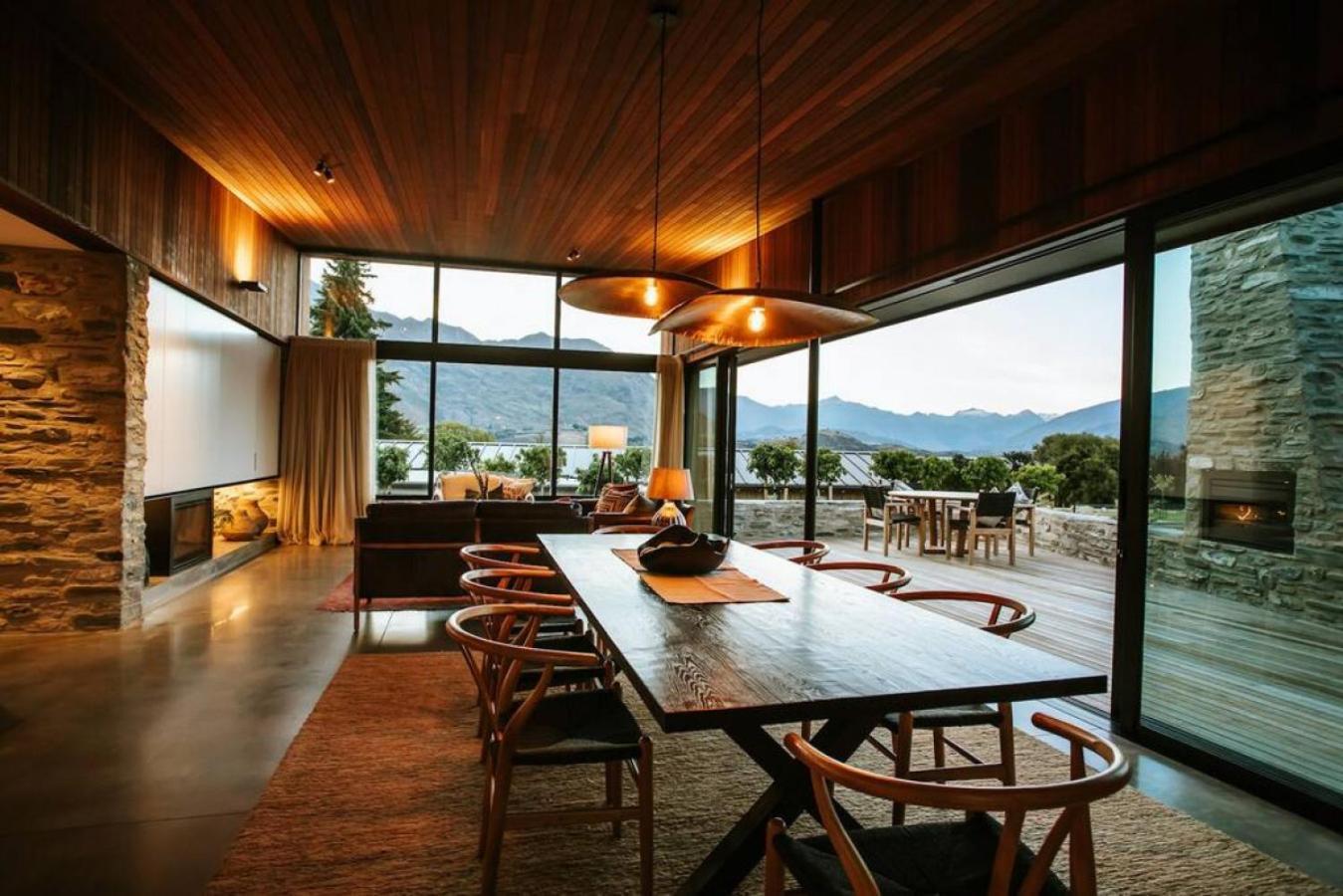 Three Peaks House - Release Villa Wanaka