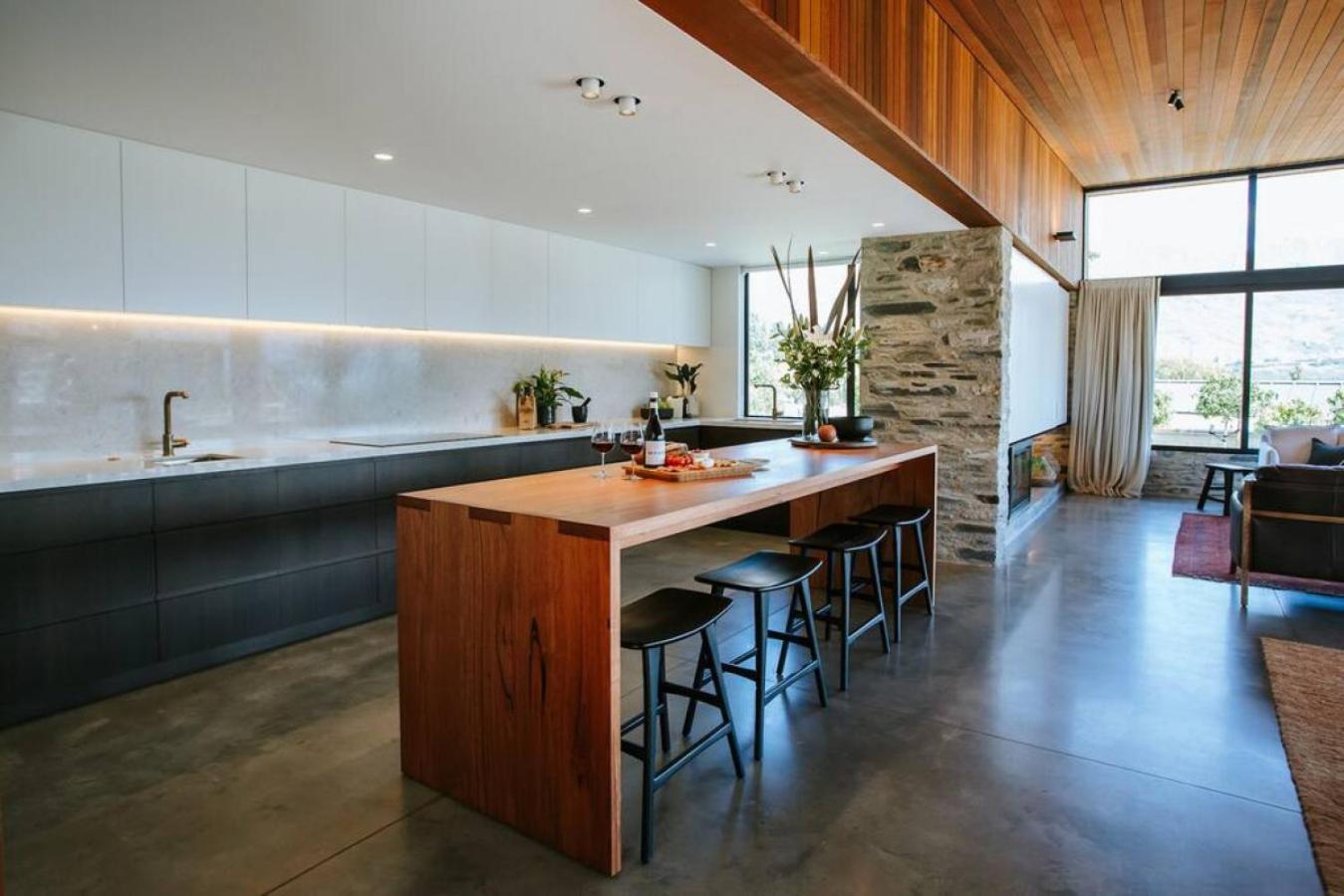 Villa Three Peaks House - Release *