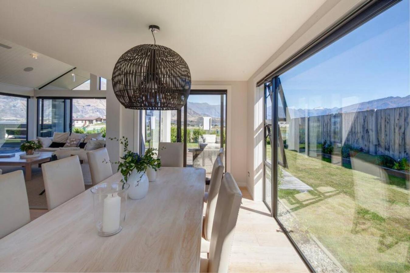 Infinity Drive - Hot Tub - Views - Release Nz Holiday home *