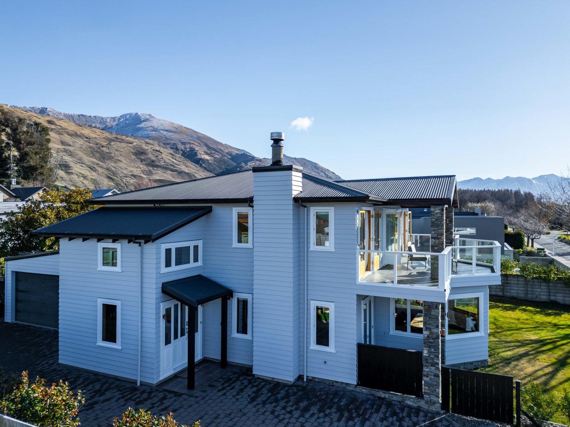 Holiday home Summit View Wanaka